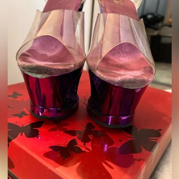 Pleaser Moon 7” Heels. Purple Chrome. - Picture 6 of 10